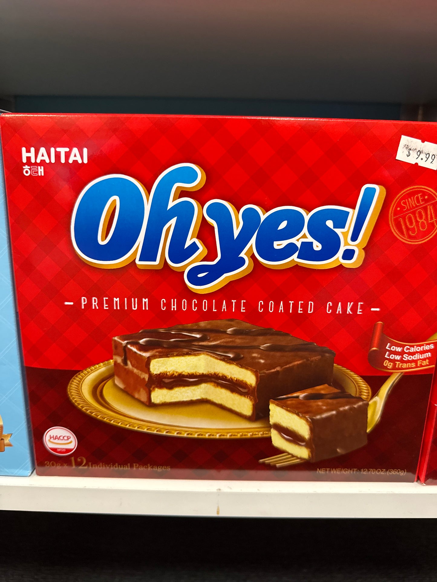 HAITAI OH YES, PREMIUM CHOCOLATE COATED CAKE A PRODUCT OF KOREA