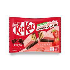 KITKAT DOUBLE STRAWBERRY 4.02 Oz (JAPAN)