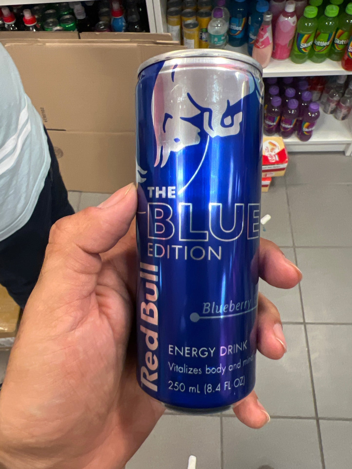 RED BULL BLUEBERRY (8.4 floz) (AUSTRIA)