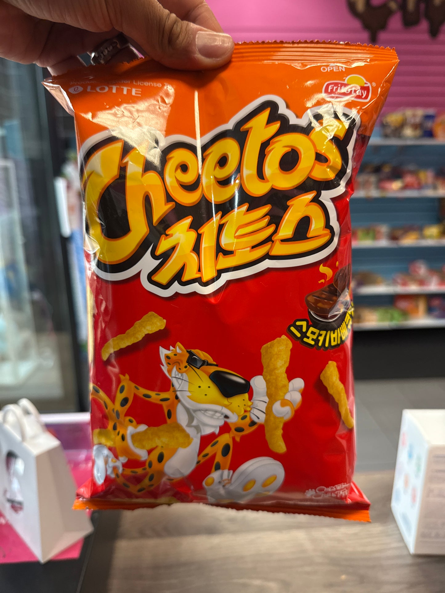 CHEETOS SMOKY BBQ (KOREA)