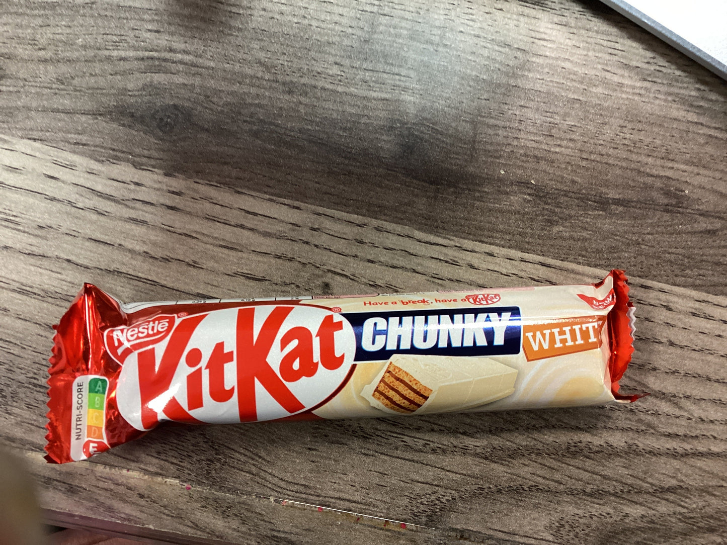 KITKAT CHUNKY WHITE (UK)