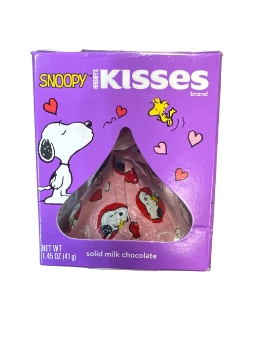 SNOOPY KISSES