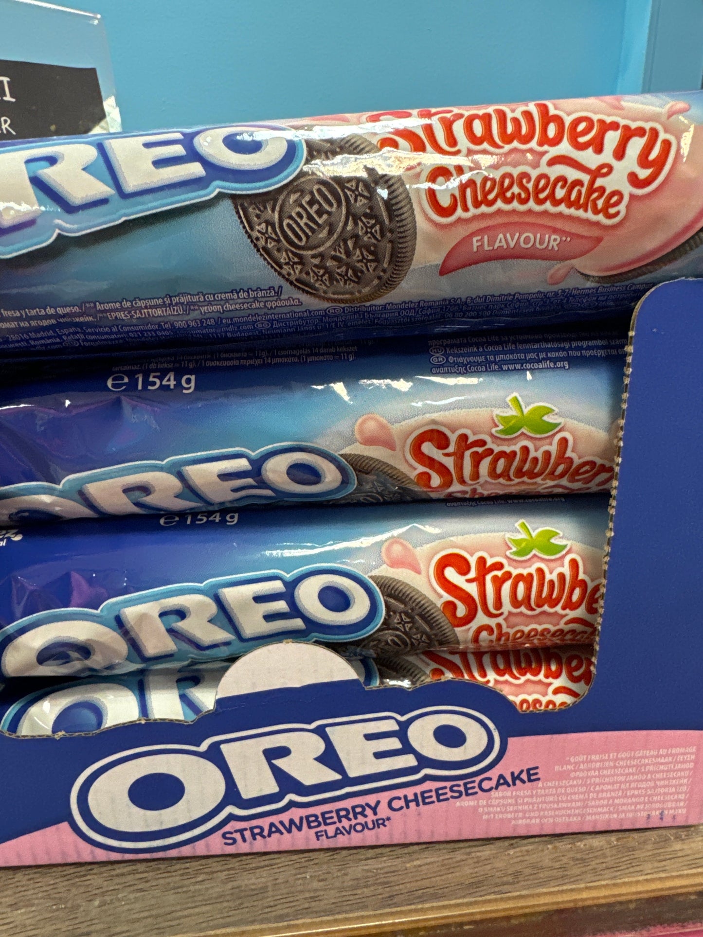 OREO STRAWBERRY CHEESECAKE (ENGLAND)