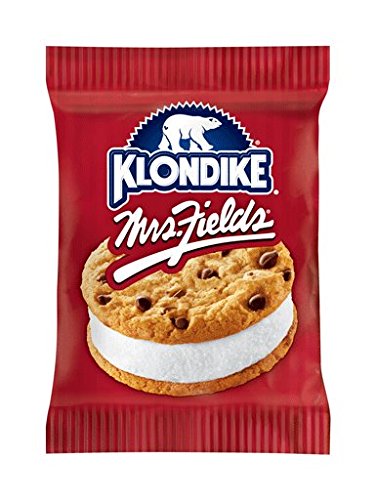 MRS FIELDS CHOCOLATE CHIP ICE CREAM SANDWICH (USA)