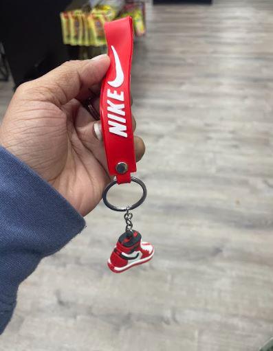 JORDAN 1 KEYCHAIN (RED)