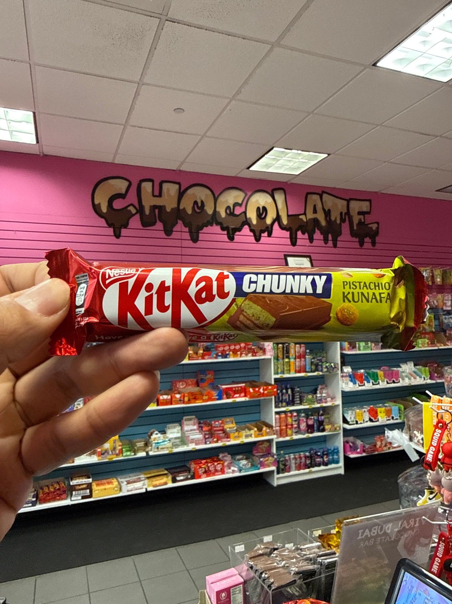 Kitkat Chuncky Pistachio Kunafa