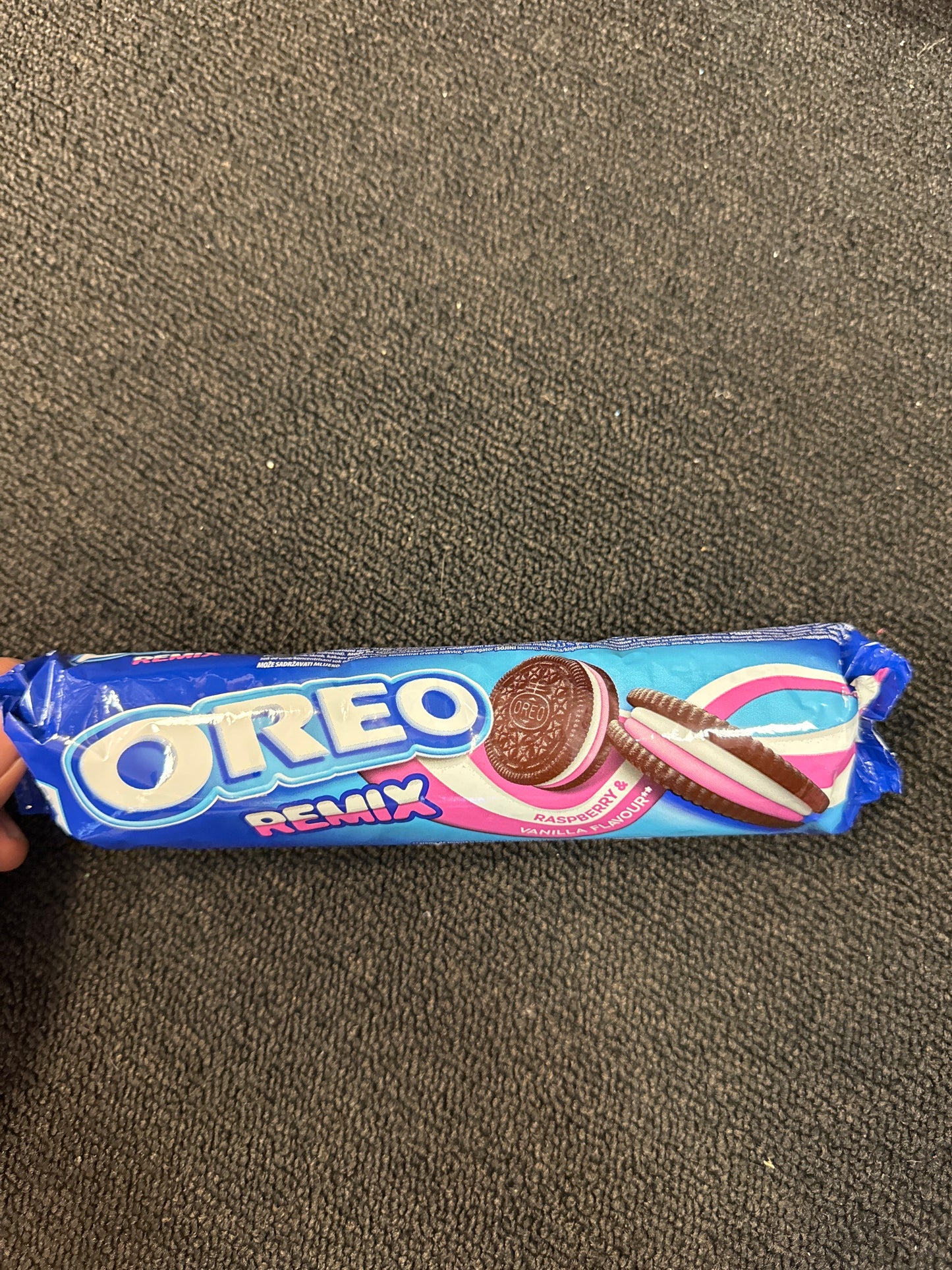 OREO REMIX RASPBERRY AND VANILLA (CZECH REPUBLIC)