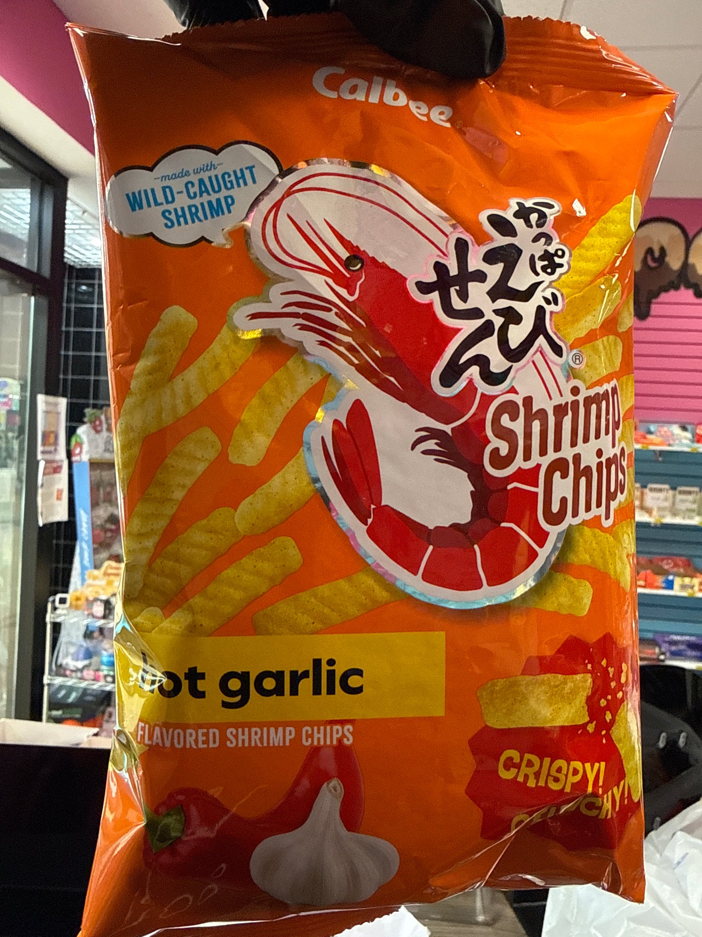 CALBEE WILD CAUGHT, SHRIMP, CHIPS, HOT GARLIC, CRISPY, CRUNCHY PRODUCT OF JAPAN 🇯🇵