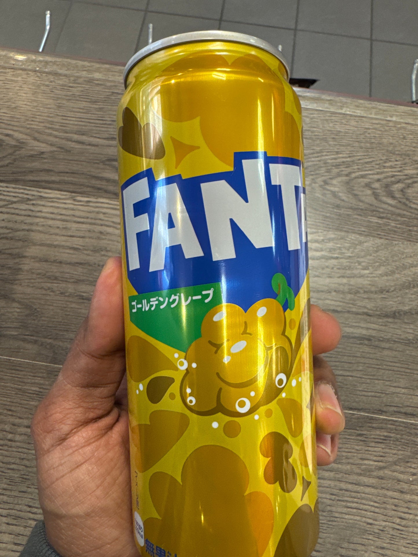 FANTA GOLDEN GRAPE