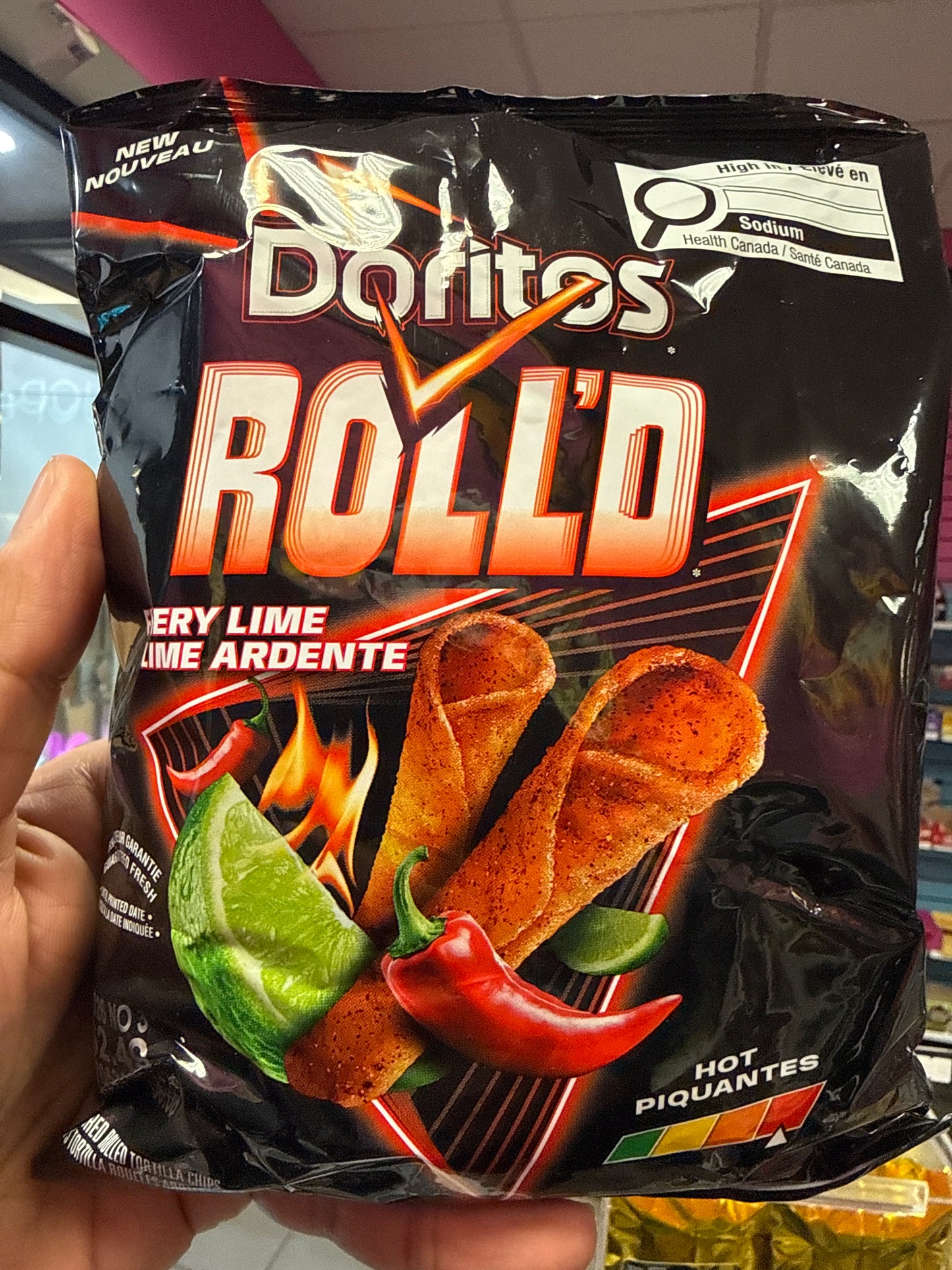 DORITOS ROLLED FIERY, LIME LIME ARDENTE SMALL BAG PRODUCT OF CANADA 🇨🇦
