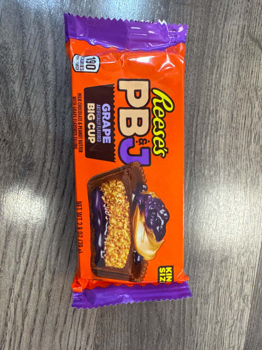 Reese’s PB&J Grape Big Cup