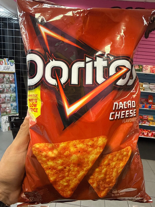 DORITOS NACHO CHEESE FLAVORED (262.2g)